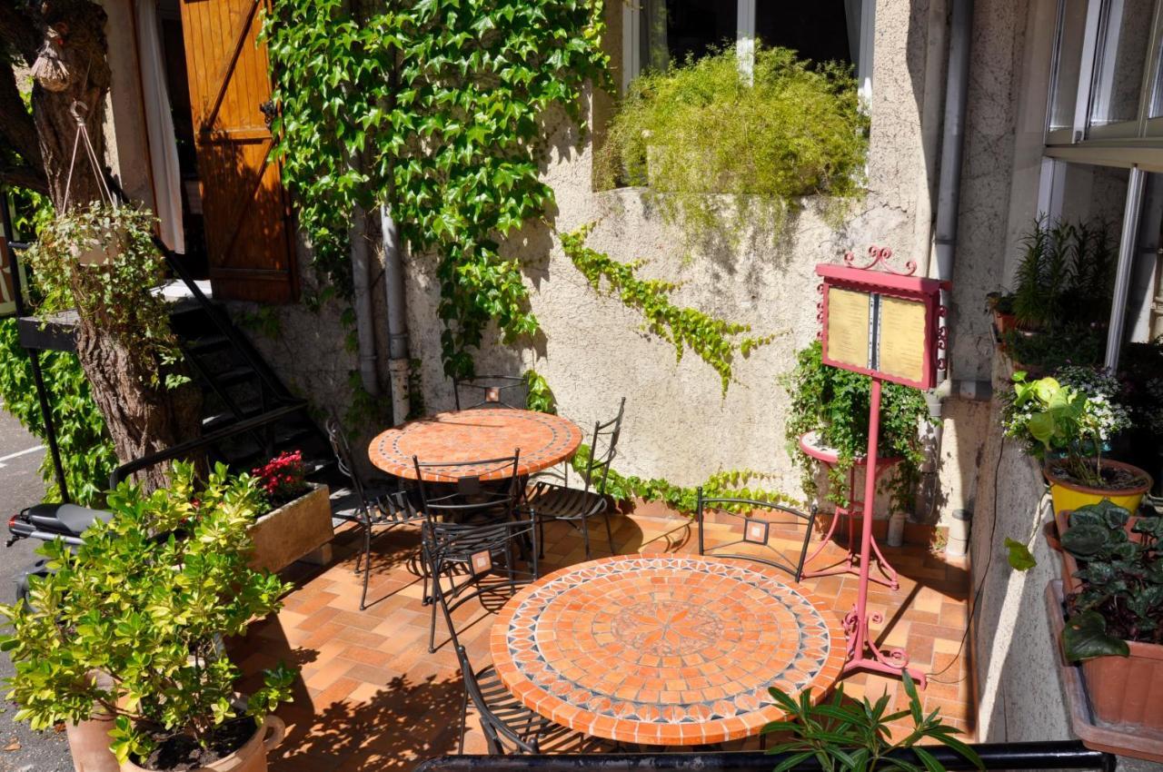 Les Deux Acacias Hotel Villepinte  Exterior foto